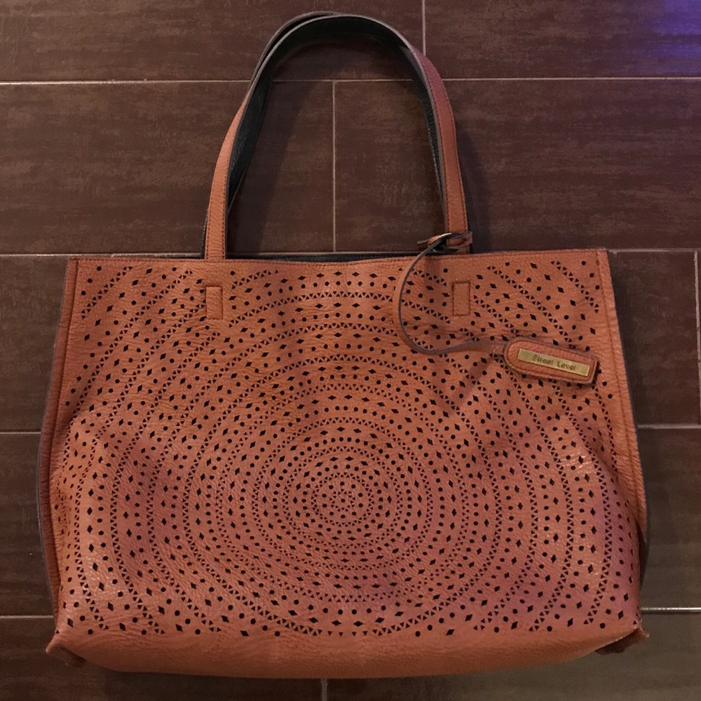 Street Level Reversible Tote